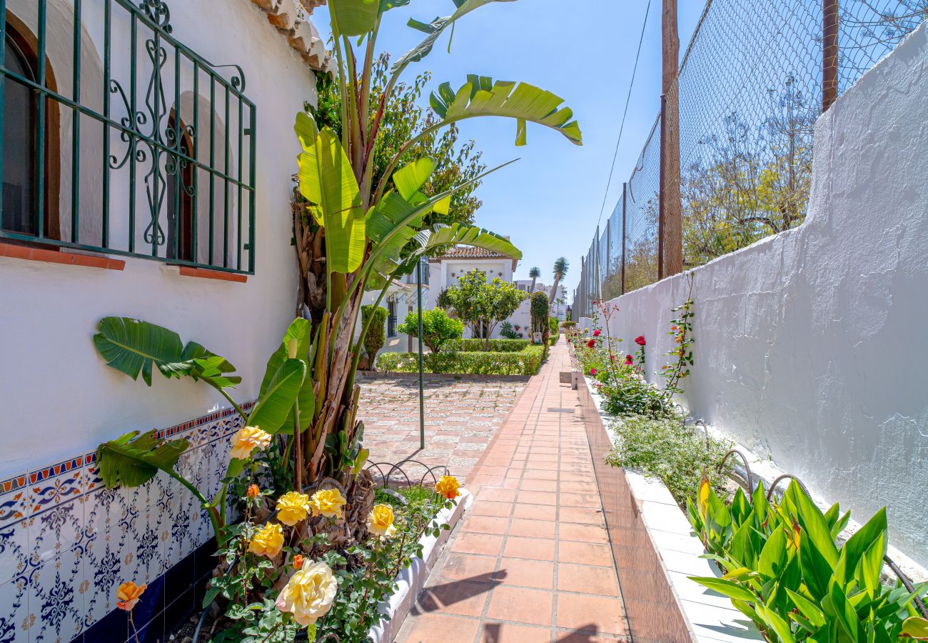 Casa adosada en Nerja - Casa Pueblo Andaluz 38 by Casasol