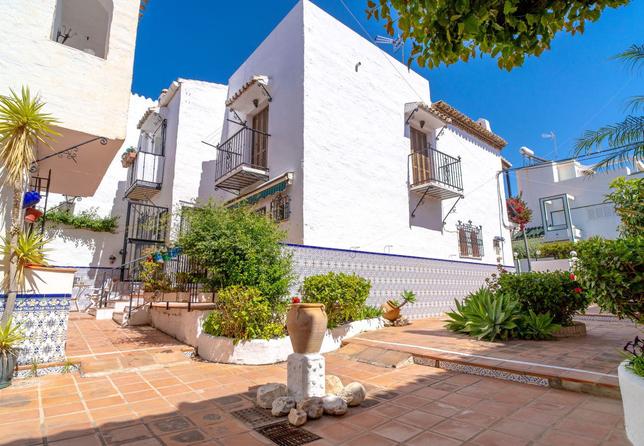 Casa adosada en Nerja - Casa Pueblo Andaluz 38 by Casasol