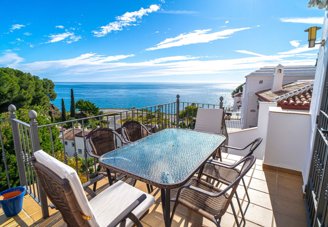 Villa en Nerja - Villa Ladera del Mar Private Pool by Casasol