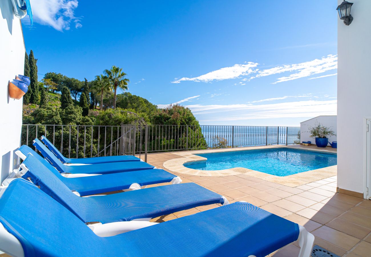 Villa en Nerja - Villa Ladera del Mar Private Pool by Casasol