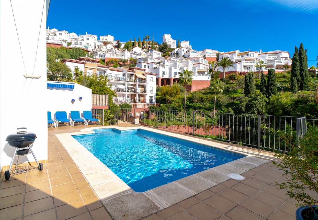 Villa en Nerja - Villa Ladera del Mar Private Pool by Casasol